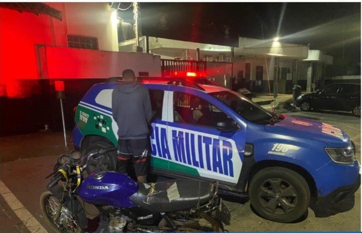 Pol Cia Militar Prende Homem Em Flagrante Delito Pelo Crime De